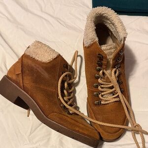 Dr. Scholl's Brown Lace Up Boots with Cream Lining